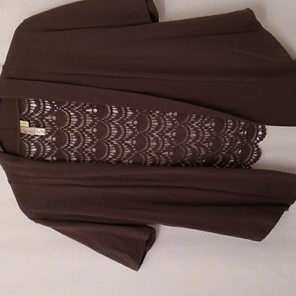brown light weight top